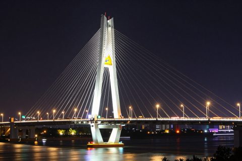 斜拉桥夜间步道