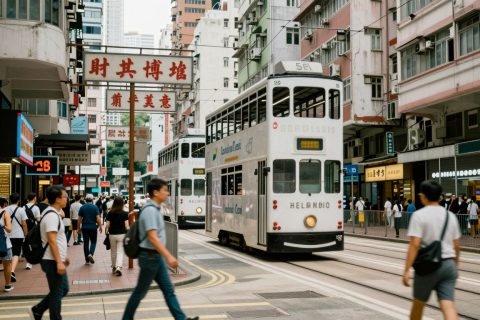 香港电车和人群